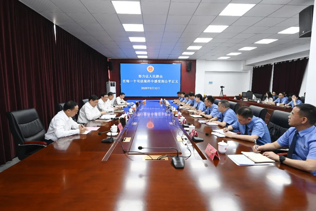 应勇在江西鄱阳接访下访